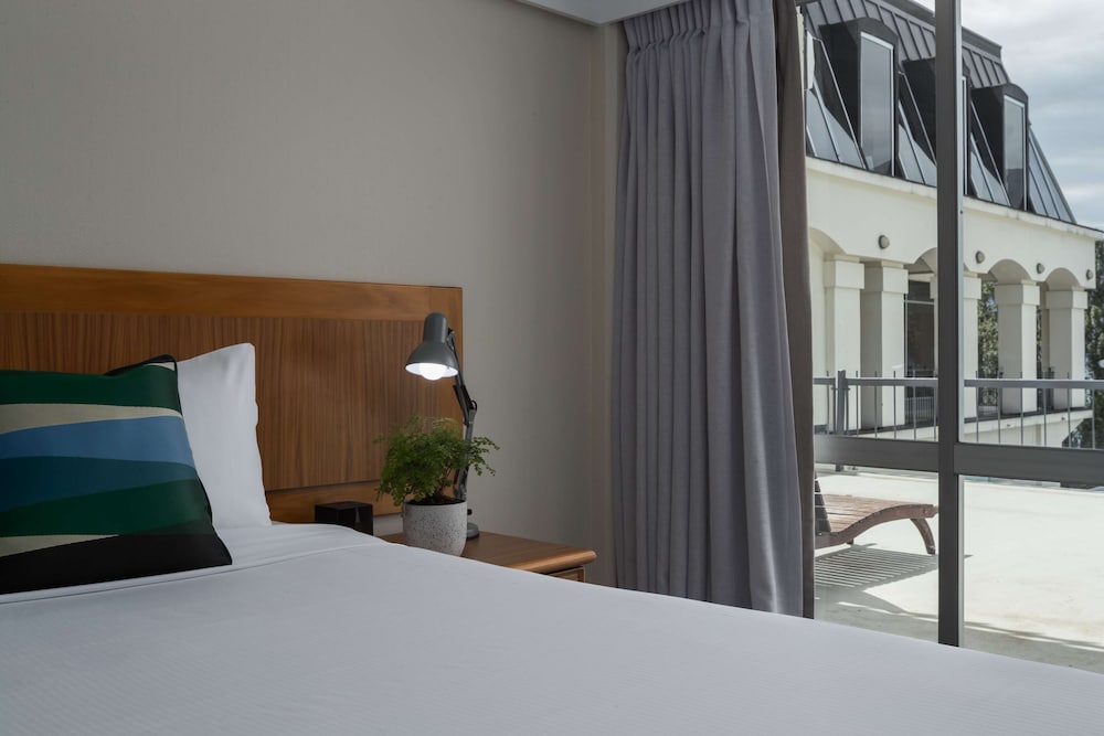 Junior Suite, 1 Bedroom, Lake View photo 2