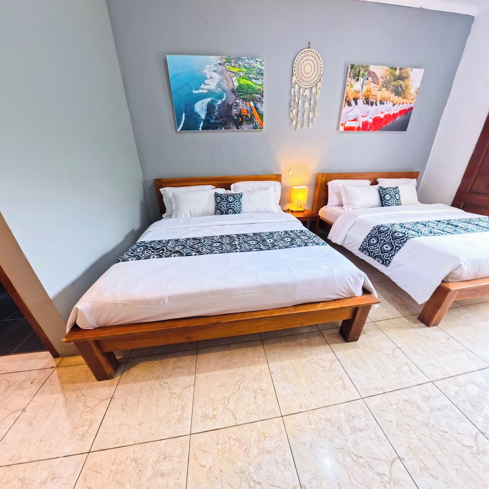 Family Room - Photo 10