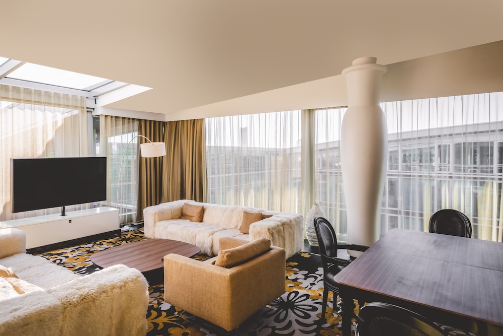Queen Suite with Roof Terrace photo 2