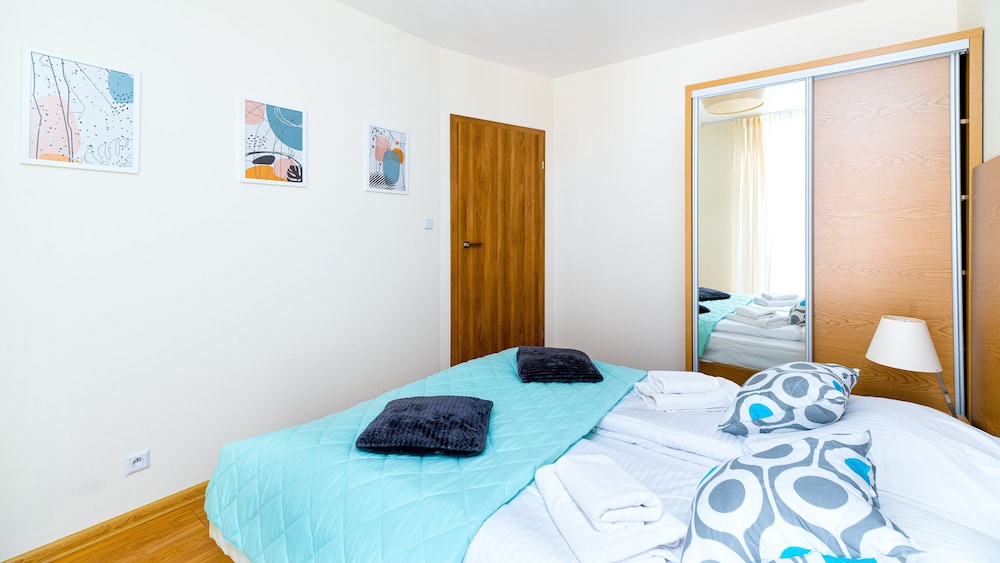 Apartment (243)