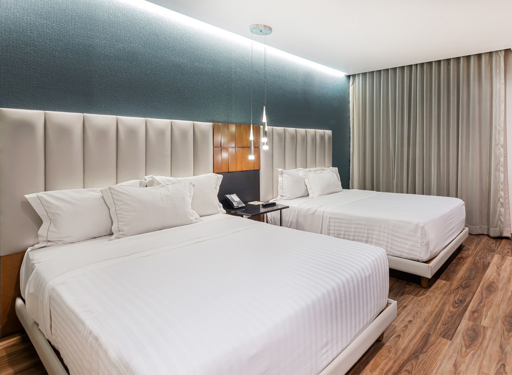 Triple Room, 2 Double Beds - Photo 2