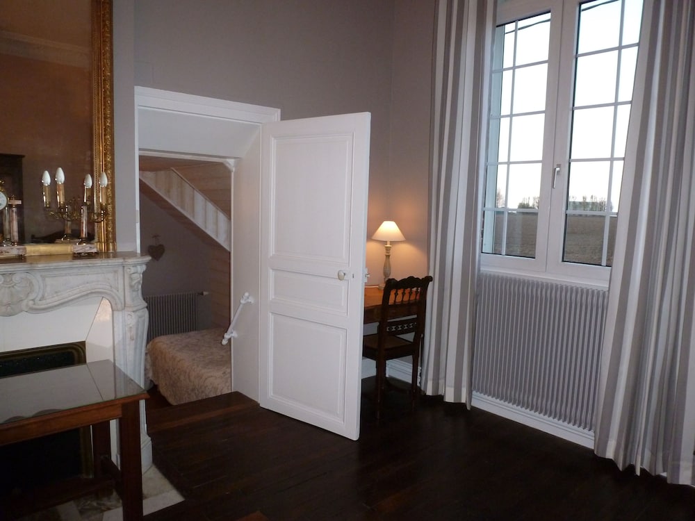 Family Room photo 3