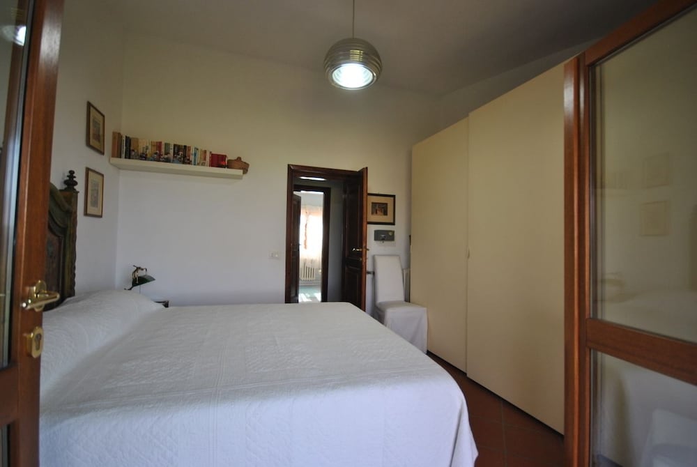Double Room, 1 Queen Bed