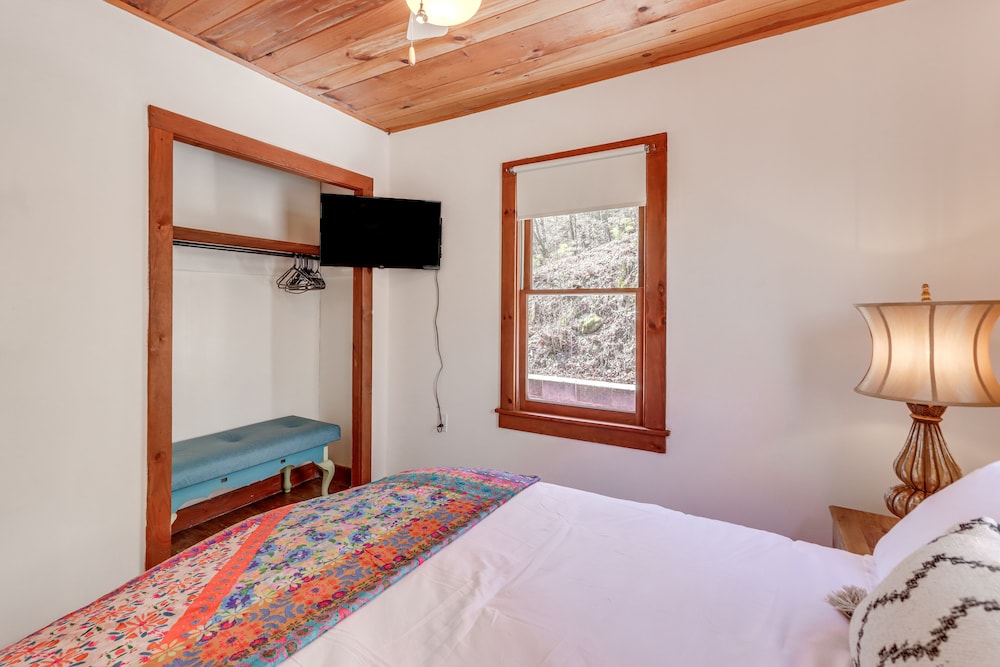 House (2 Bedrooms) photo 2