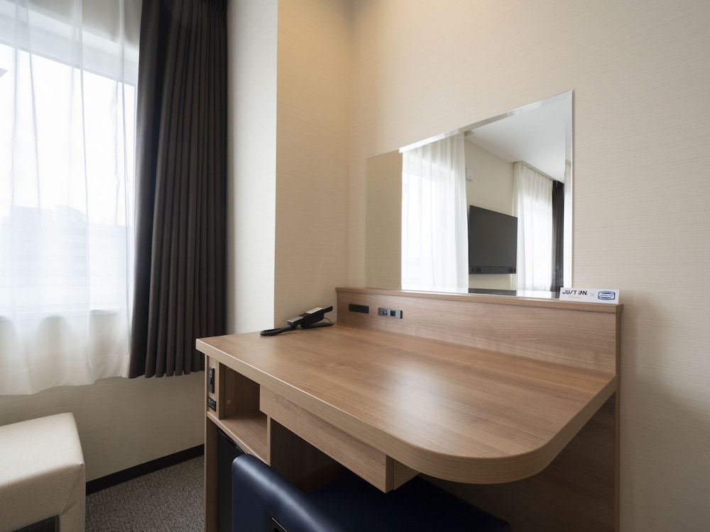 Premium Twin Room, Non Smoking - Photo 3