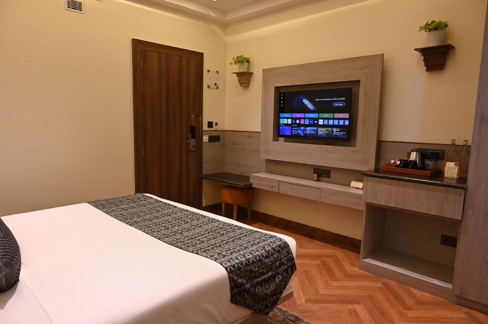 Deluxe Room - Photo 3