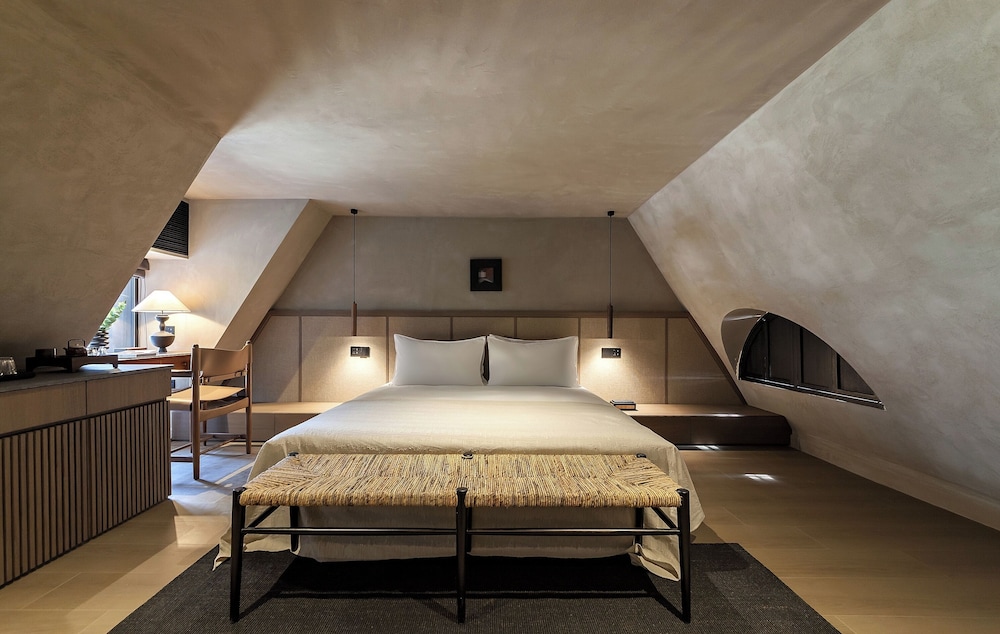 Signature Double Room, 1 Queen Bed, Hot Tub