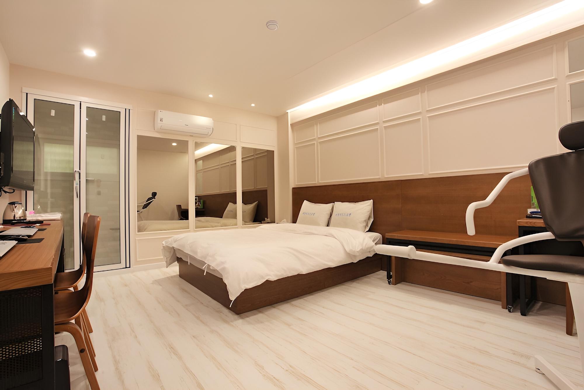 Room (Special room (high specification bag )