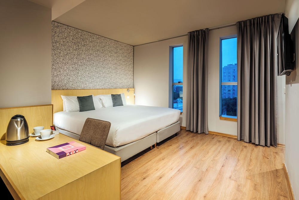Junior Double Room, 1 King Bed