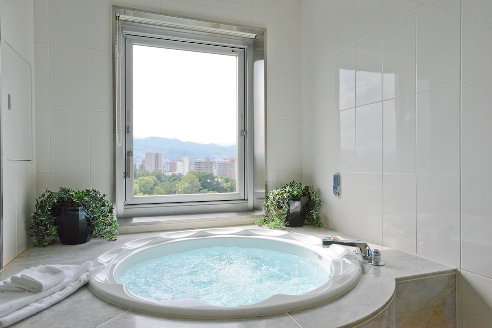 Executive Royal Twin Room, 2 Twin Beds, Non Smoking, Park View - Photo 6