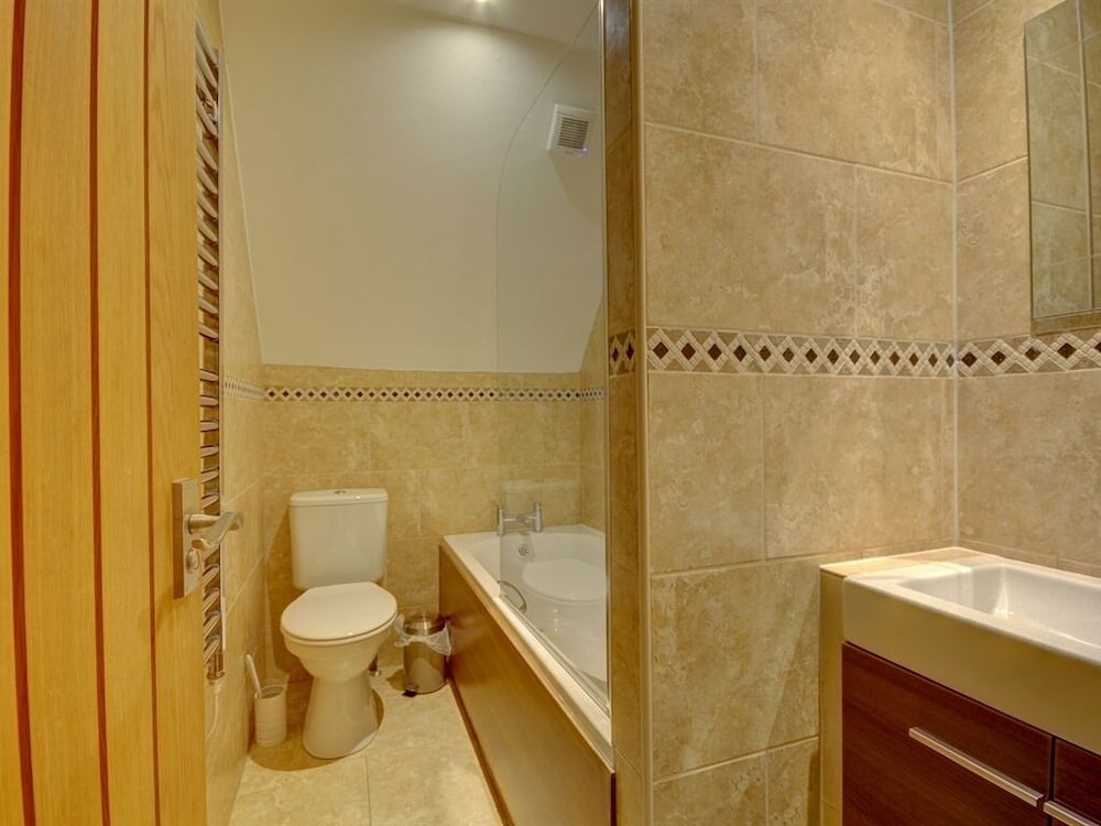 Apartment, Private Bathroom photo 3