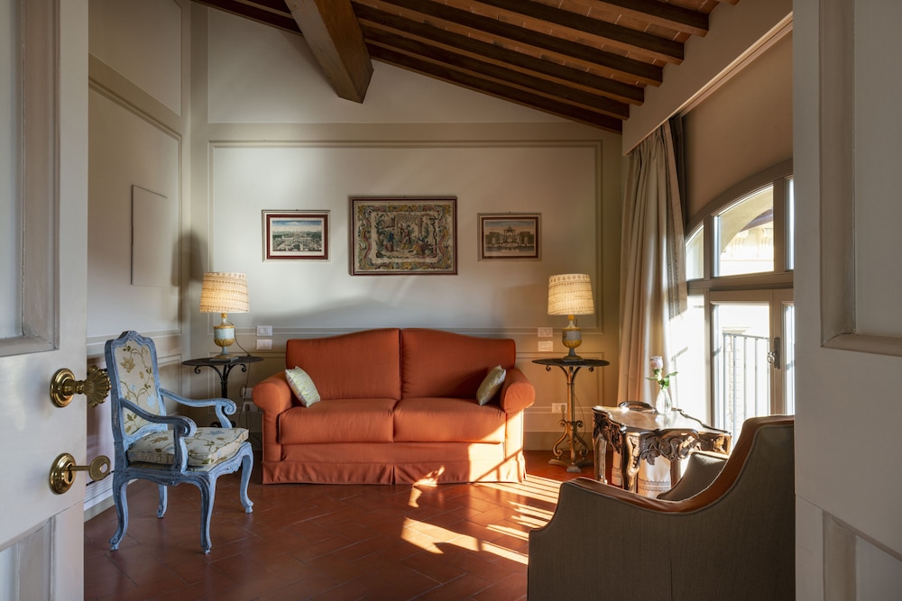 Exclusive Suite photo 1