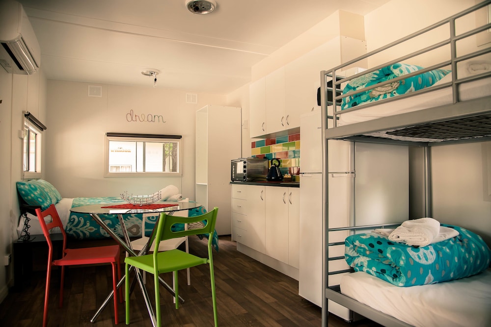 Ensuite Studio Cabin photo 1
