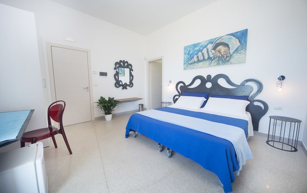 Deluxe Double Room, Terrace, Partial Sea View