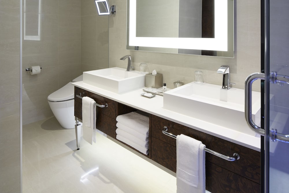 Junior Suite, 1 King Bed