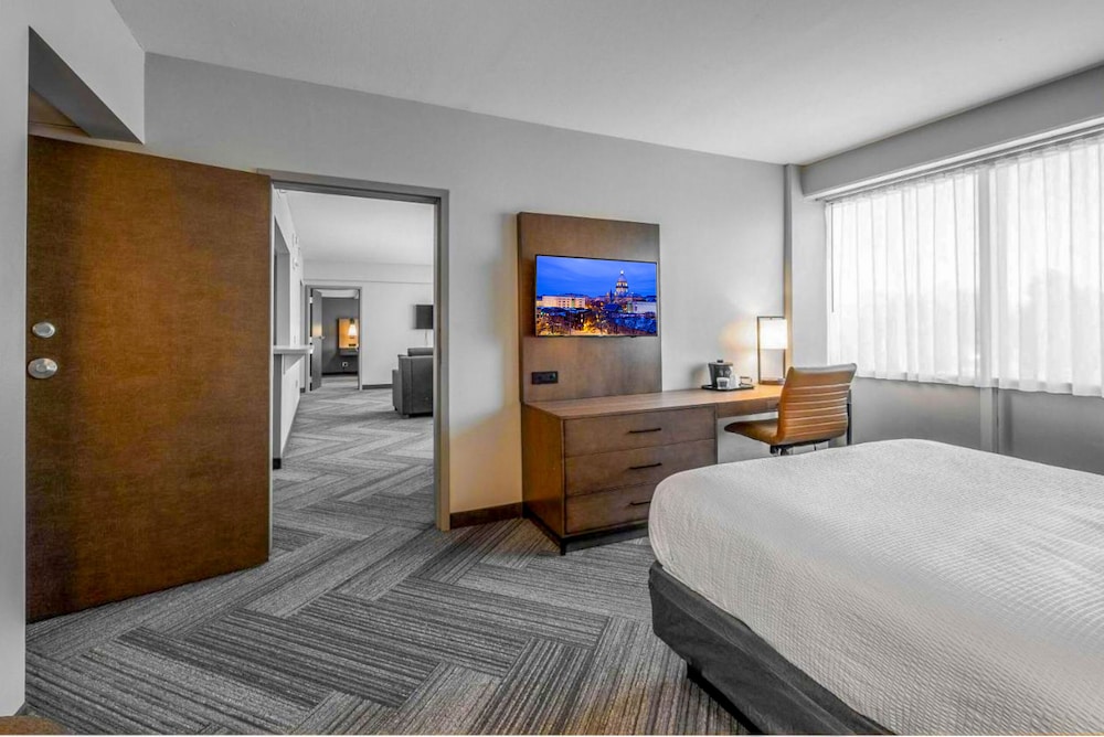 Presidential Suite, 1 King Bed, Non Smoking photo 1