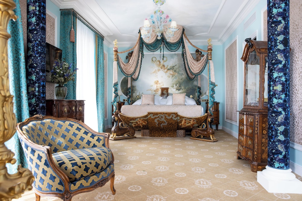 Signature Junior Suite