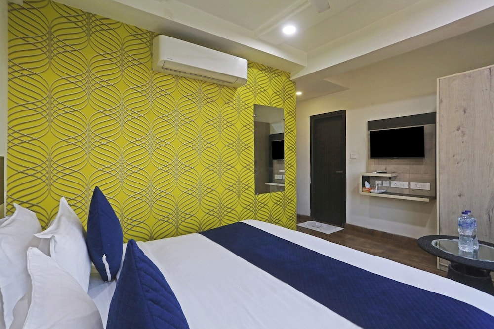 Classic Double Room, City View
