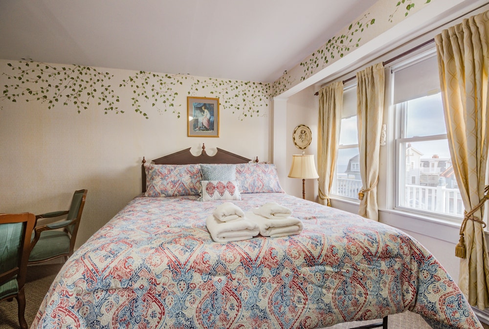 Superior Suite, 1 King Bed, Ensuite