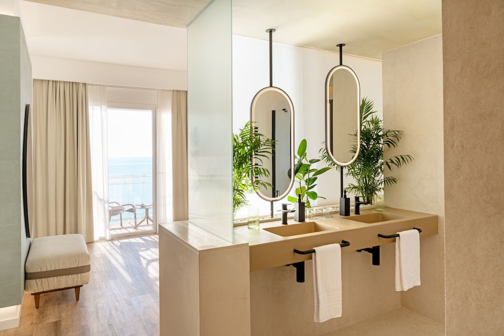 Junior Suite, Balcony, Sea View - Photo 4