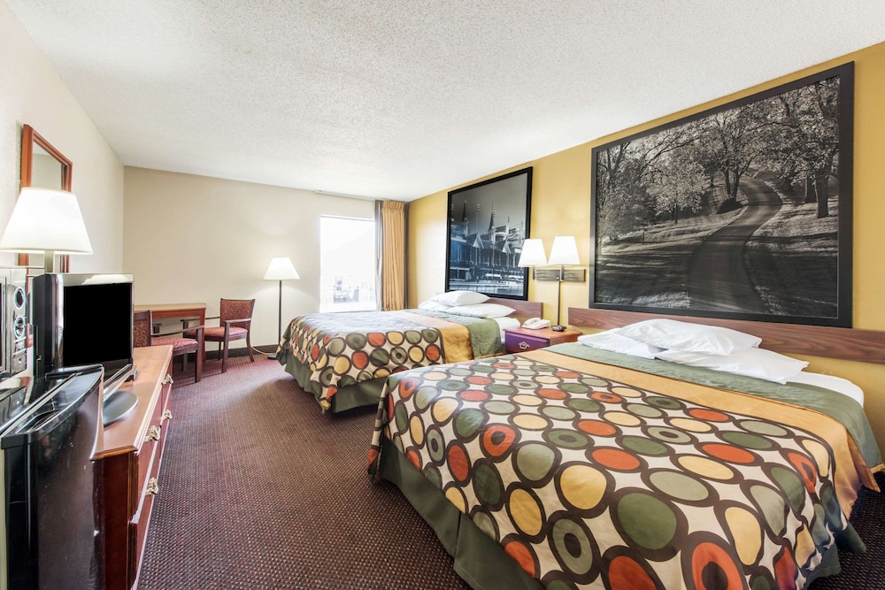 Suite, 2 Queen Beds - Photo 1