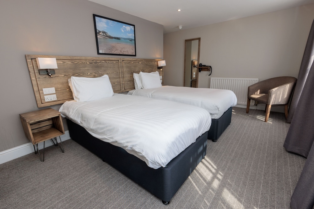 Twin Room - Photo 1