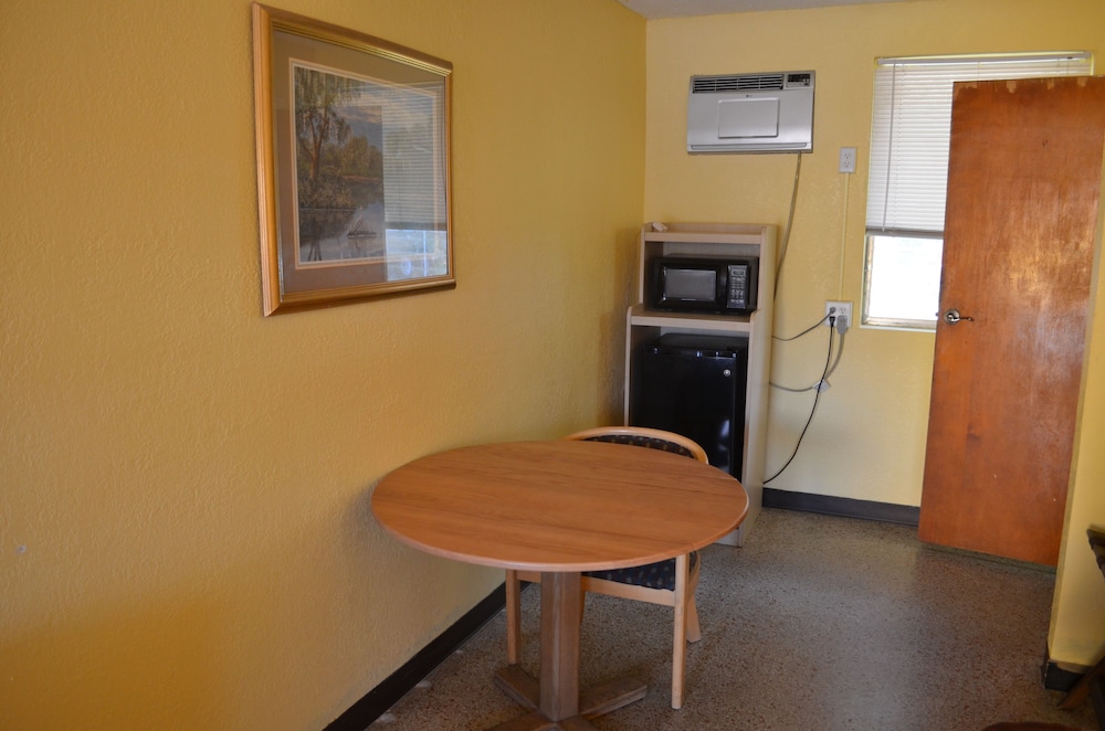 Deluxe Room, 2 Double Beds, Smoking, Kitchenette photo 2
