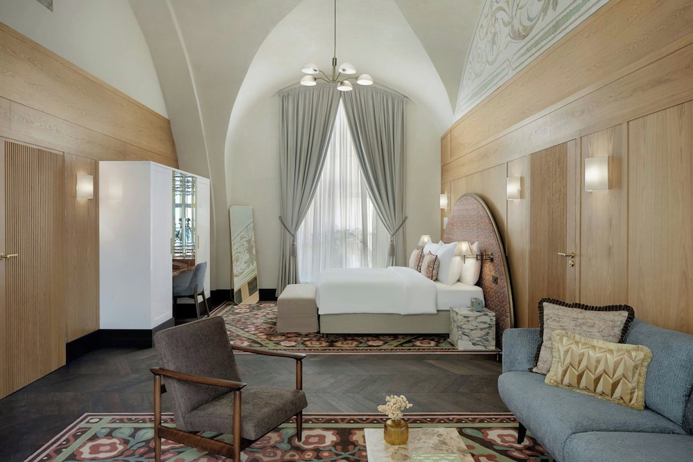 Chapel Suite