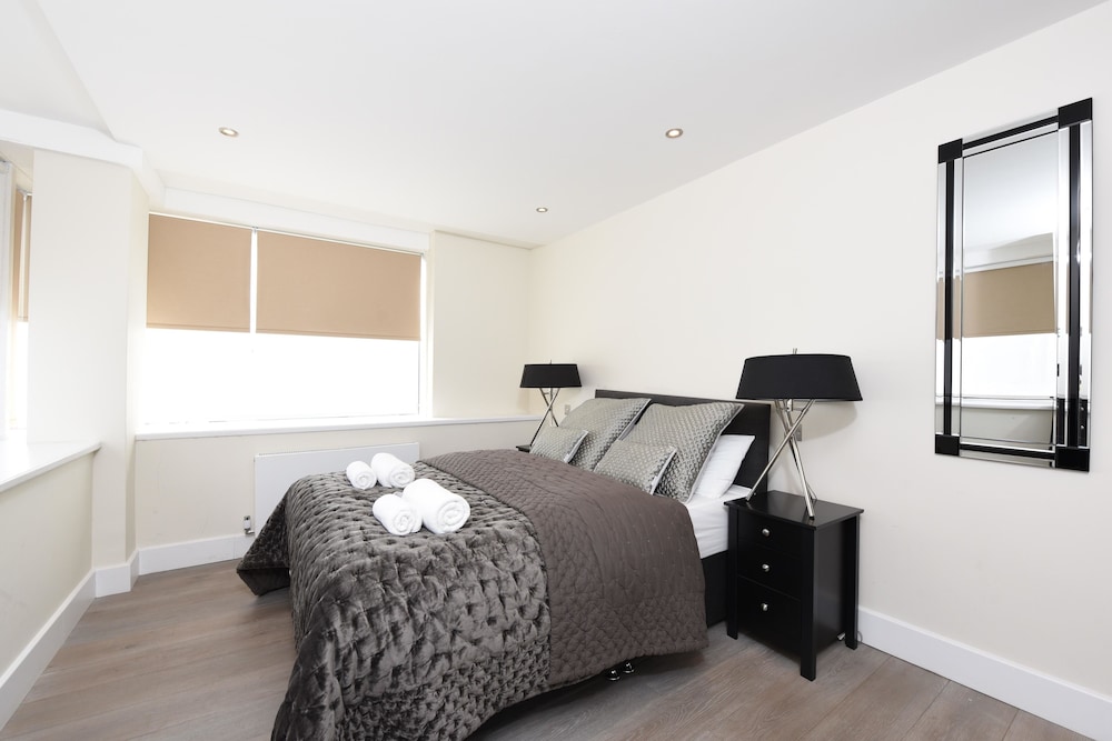 Superior two bedroom apartment photo 3