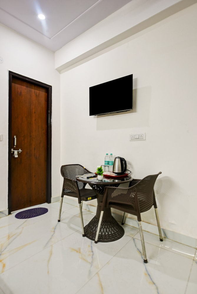 Standard Double Room - Photo 5