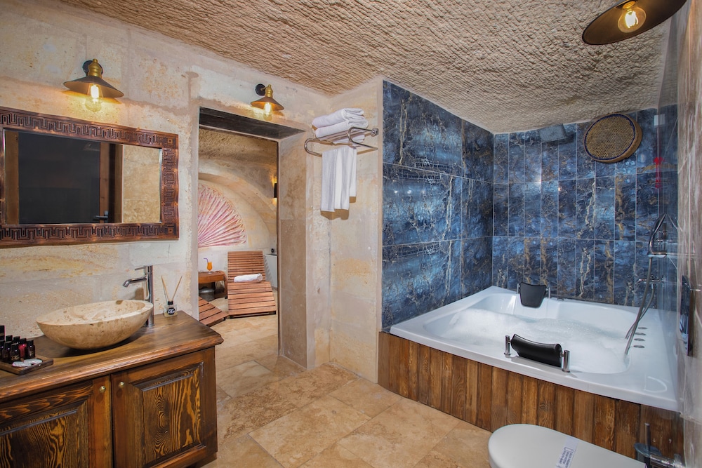 Deluxe Kemer Suite - 203 photo 3
