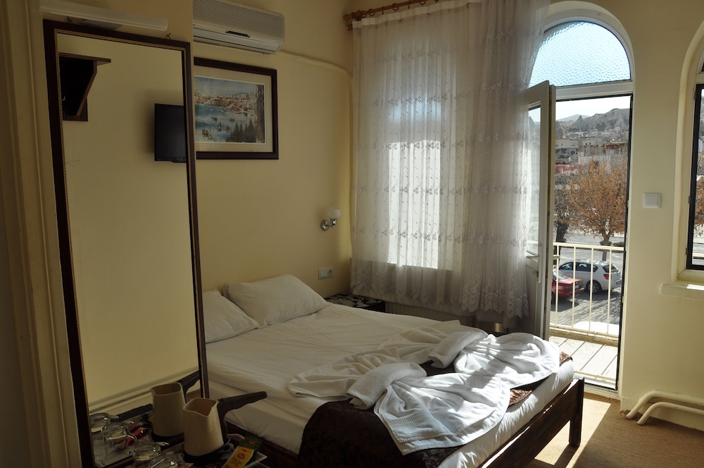 Standard Double Room, City View photo 2