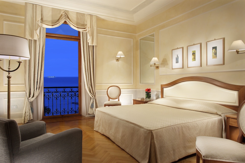 Suite, Balcony, Sea View - Photo 1