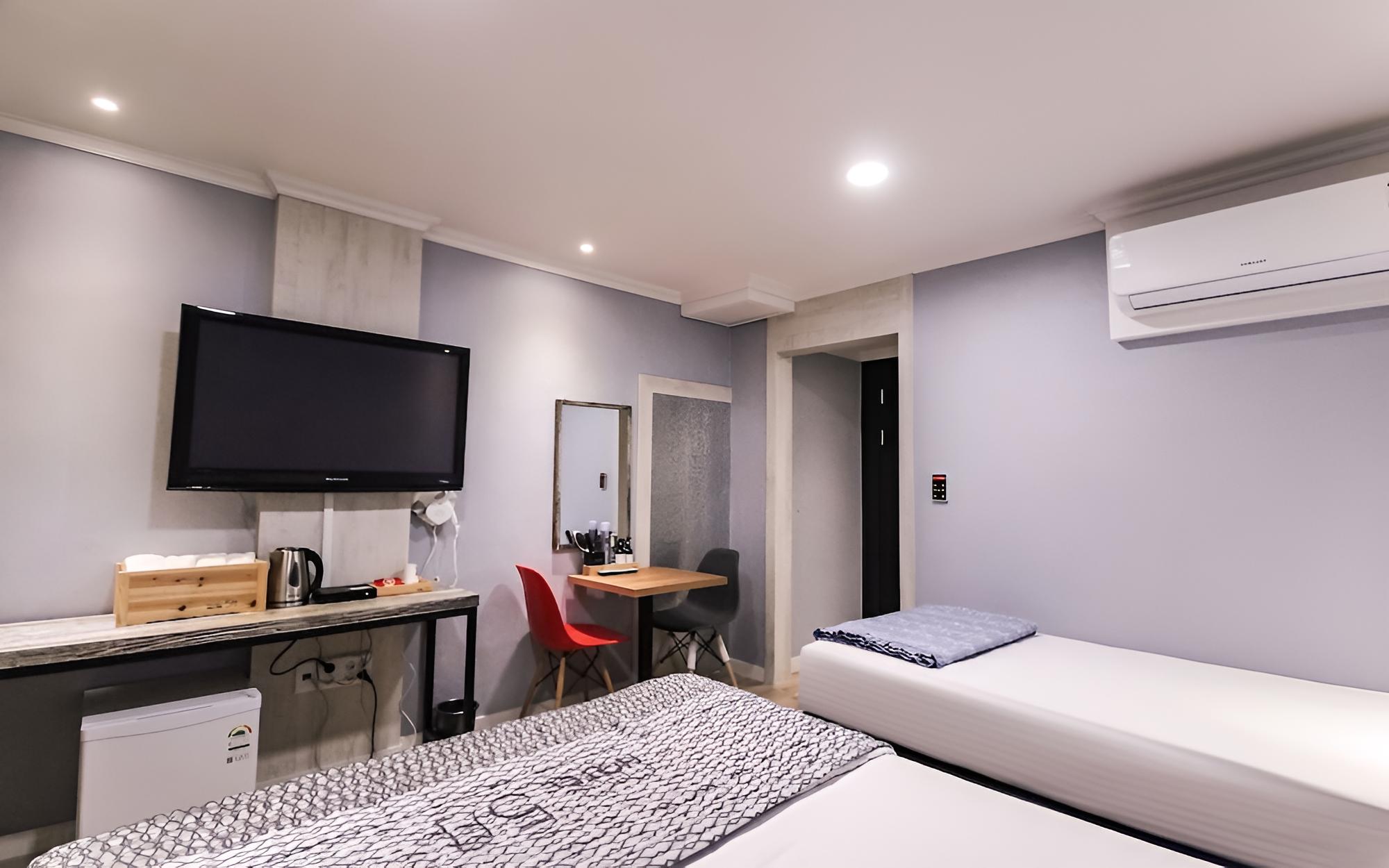 Room (Twin (Double single/New air condition) photo 2