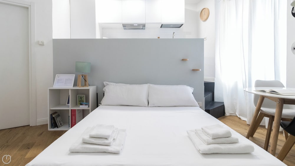 Apartment (0 Bedroom)