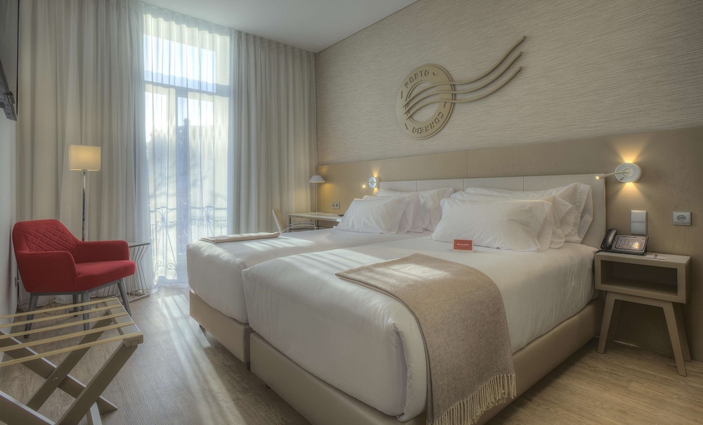 Deluxe Room (Extra Bed 3 adults)