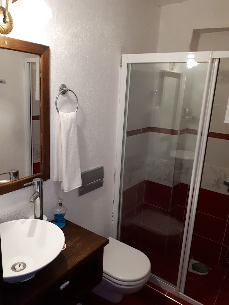 Standard Twin Room photo 3