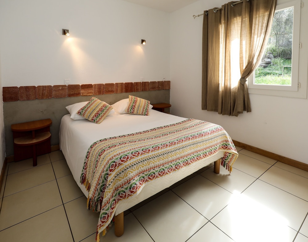 Standard Double Room - Photo 3