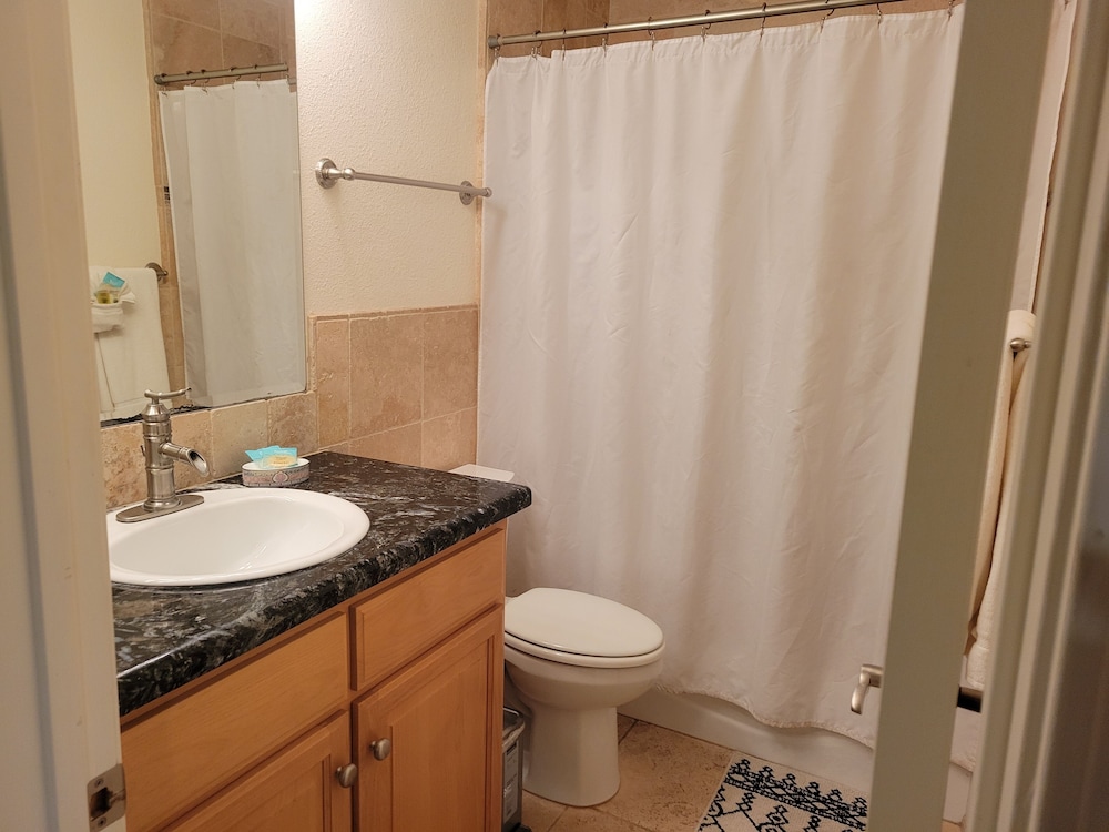 Condo, 2 Bedrooms photo 1