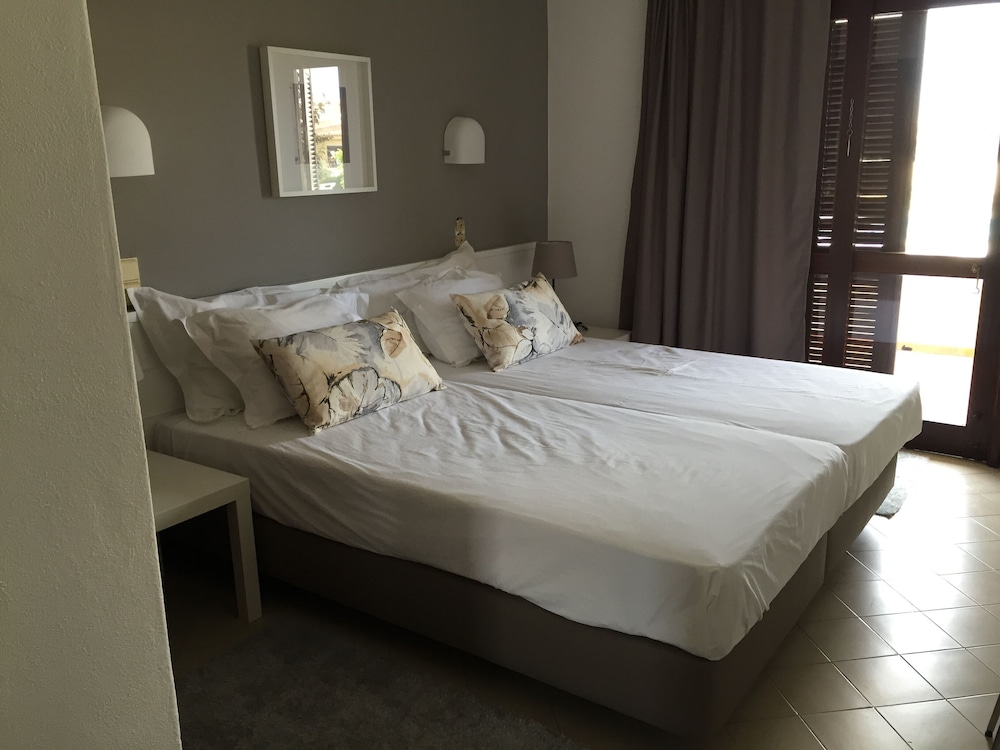 Apartment, 1 Bedroom, Balcony, Pool View