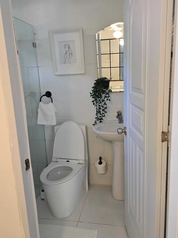 Comfort Room photo 3