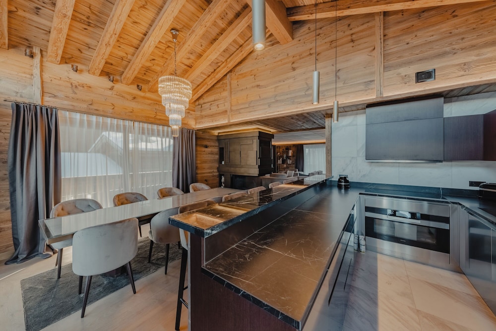 Grand Four Bedroom Residence (North Resort) photo 2
