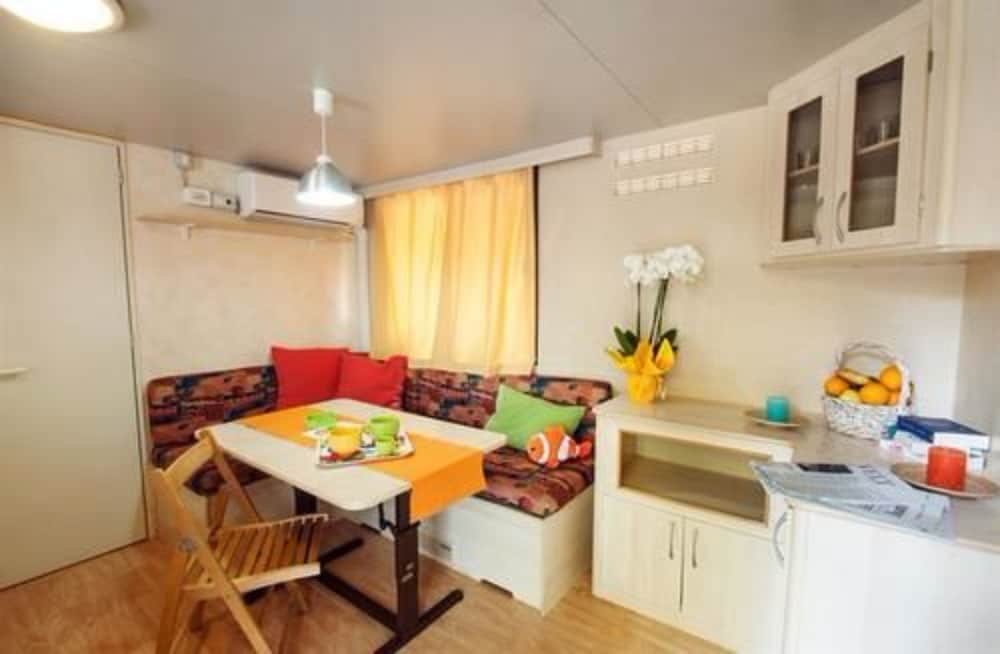 Mobile Home, 2 Bedrooms (Boheme) photo 2