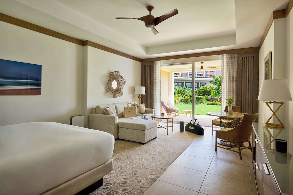 Room, 1 King Bed with Sofa bed, Garden View (Wellness Room)