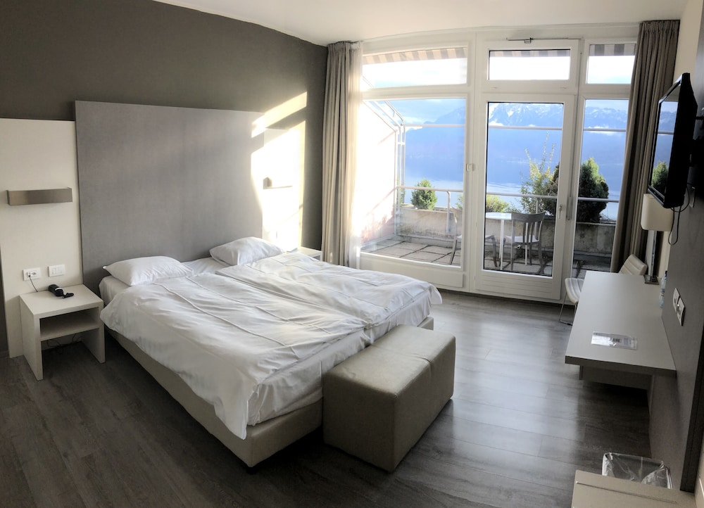 Superior Double Room, Balcony, Lake View - Photo 3