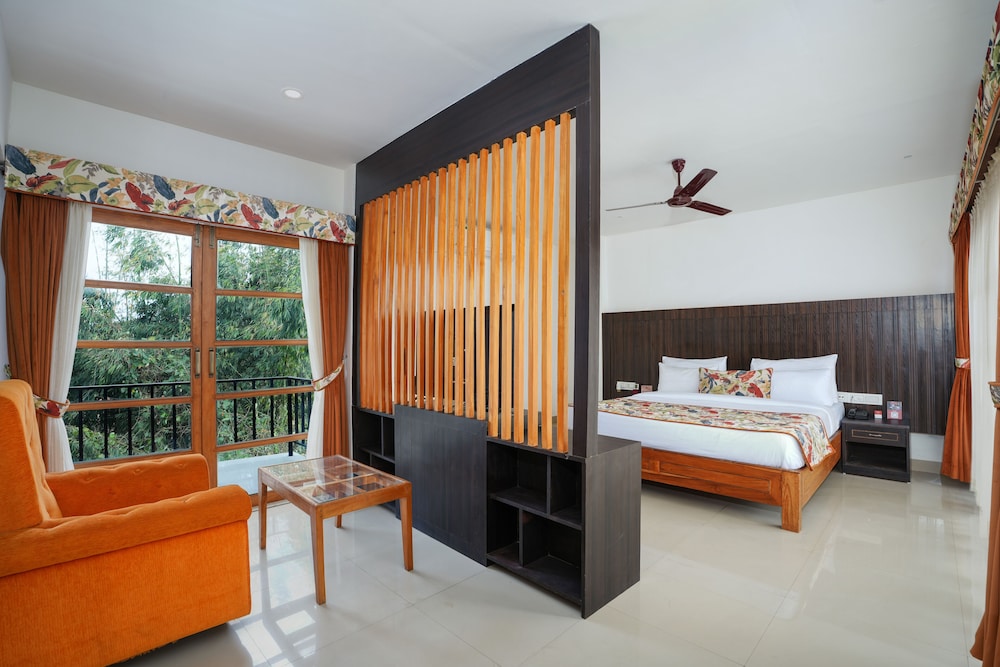 Suite with Balcony - Photo 4