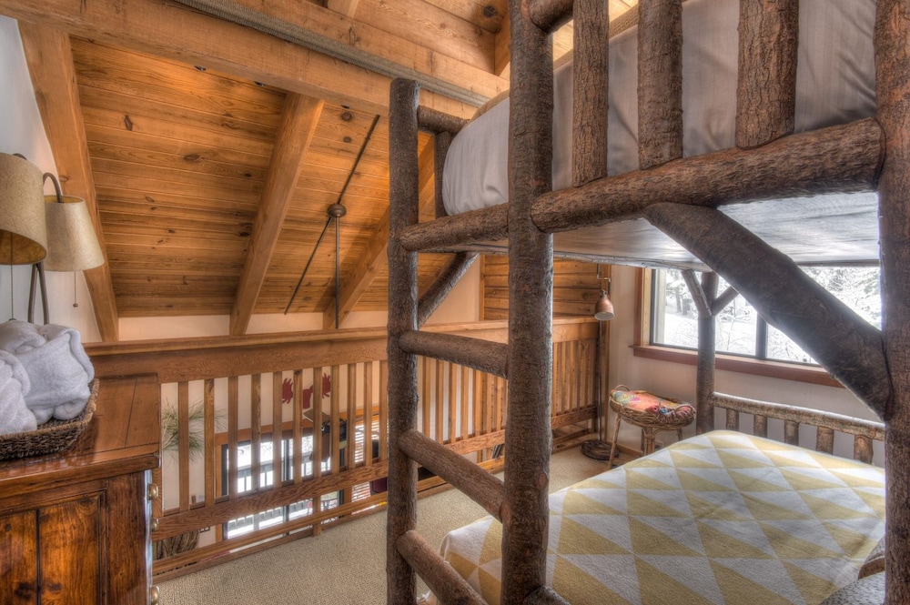 Townhome, Multiple Beds, Balcony, Mountain View (Granlibakken Retreat) photo 2