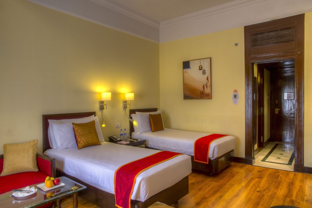 Superior Room, 2 Twin Beds - Photo 5