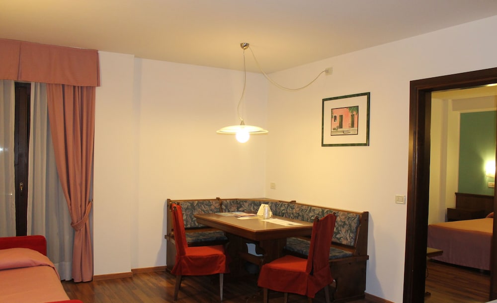 Family Room (5 Pax) photo 3