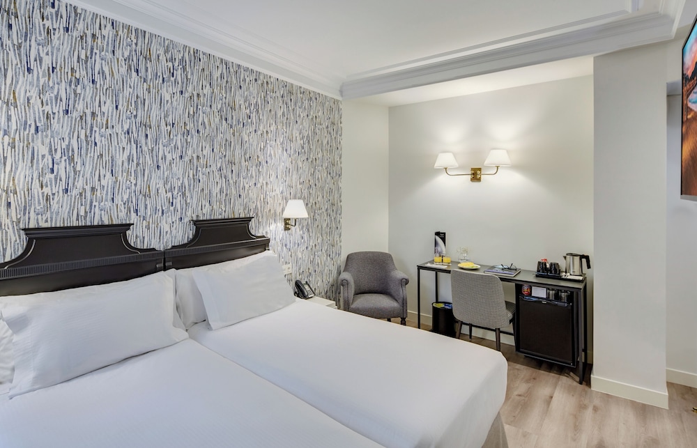 Classic Twin Room - Photo 2